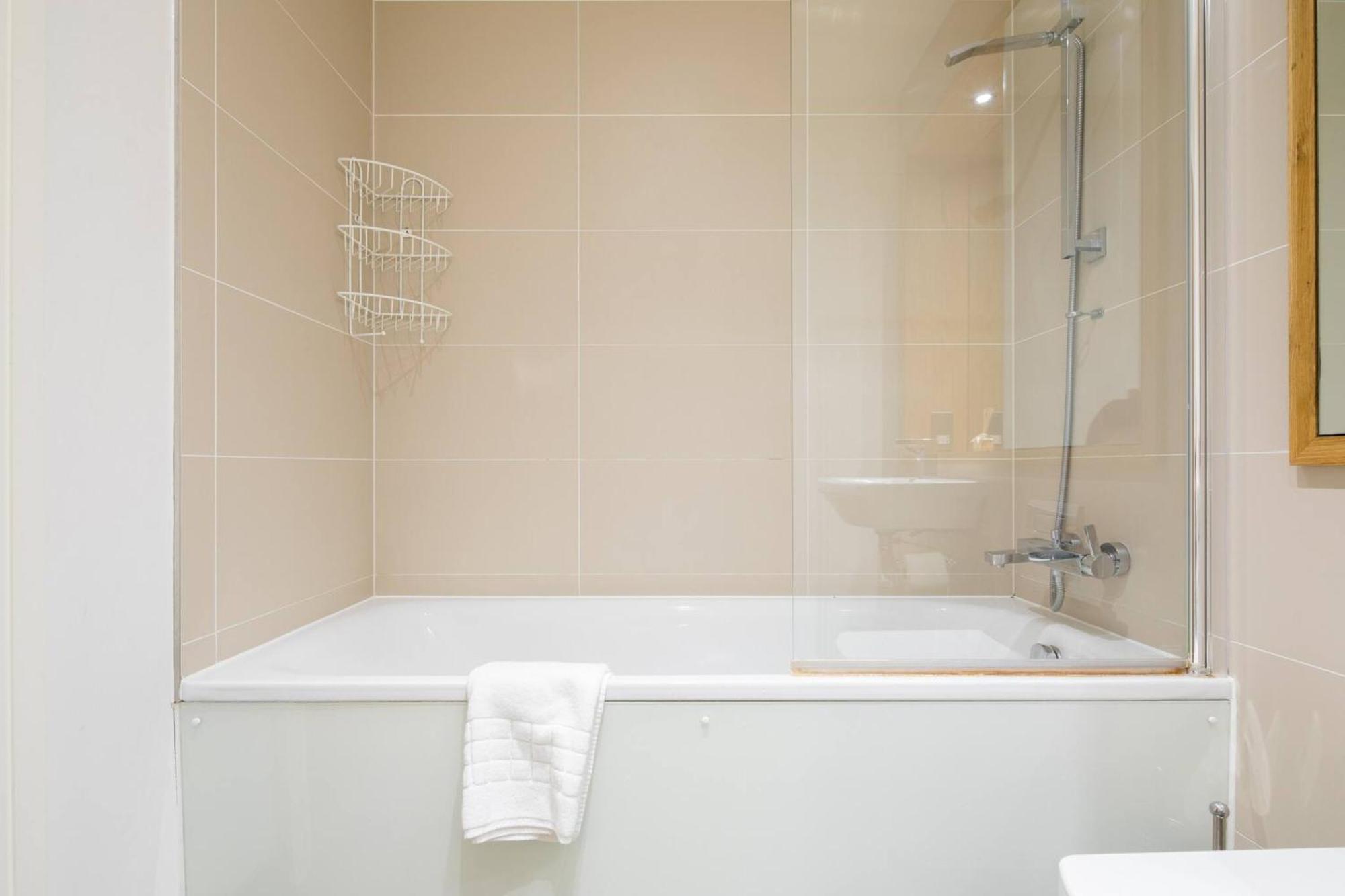 Wild Roses Serviced Apartments - Greenwich London Exterior photo