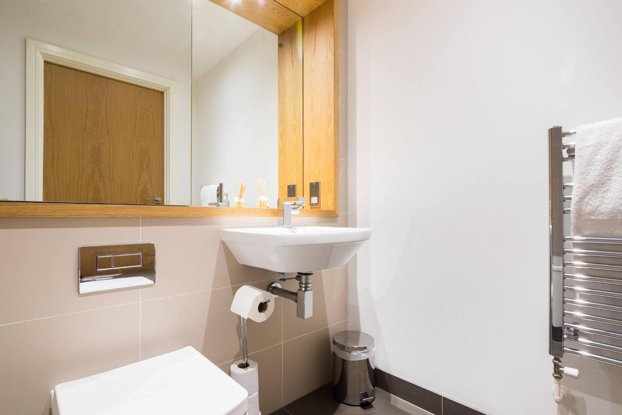 Wild Roses Serviced Apartments - Greenwich London Exterior photo