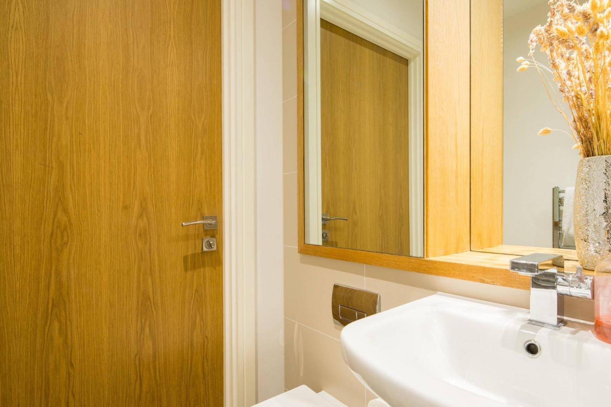 Wild Roses Serviced Apartments - Greenwich London Exterior photo