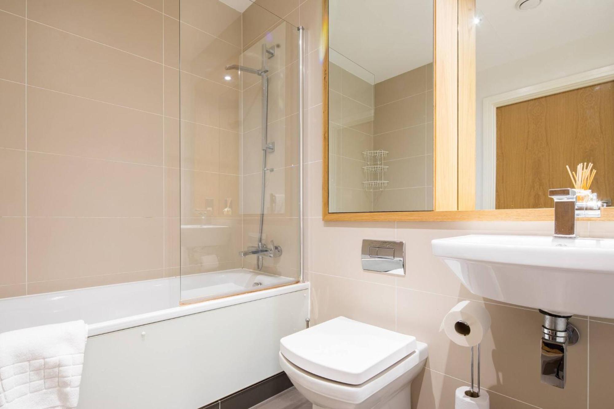 Wild Roses Serviced Apartments - Greenwich London Exterior photo