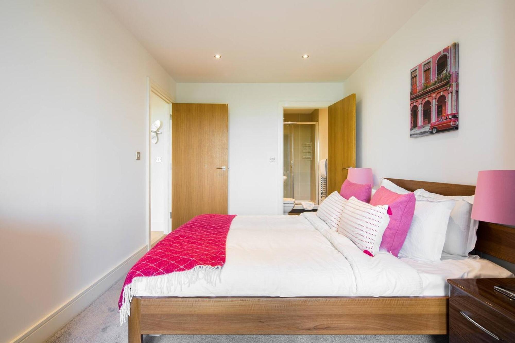 Wild Roses Serviced Apartments - Greenwich London Exterior photo