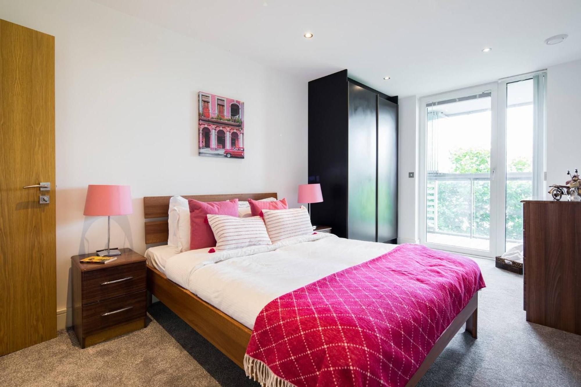 Wild Roses Serviced Apartments - Greenwich London Exterior photo